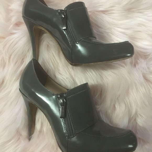 Boutique Tisha Grey Booties Nordstrom Zipper Heel Career Classic Indie Glam - Picture 4 of 9